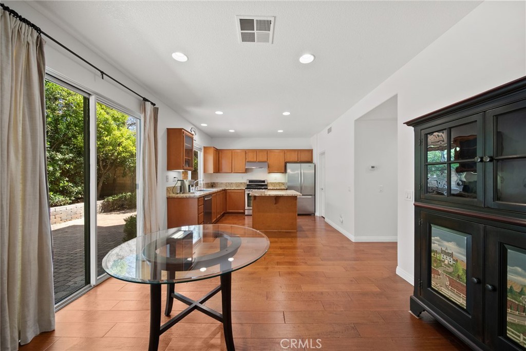 24245 Silhouette Property Photo 38