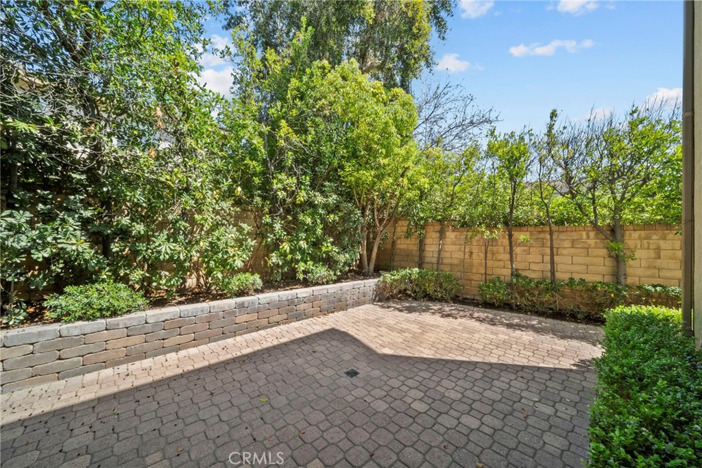 24245 Silhouette Property Photo 40