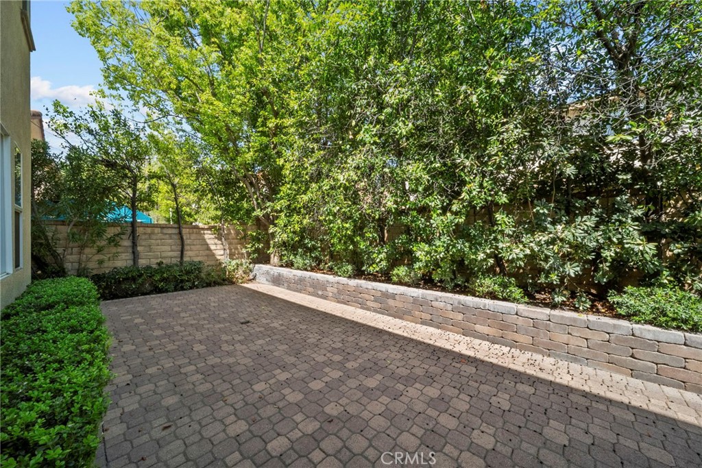 24245 Silhouette Property Photo 41
