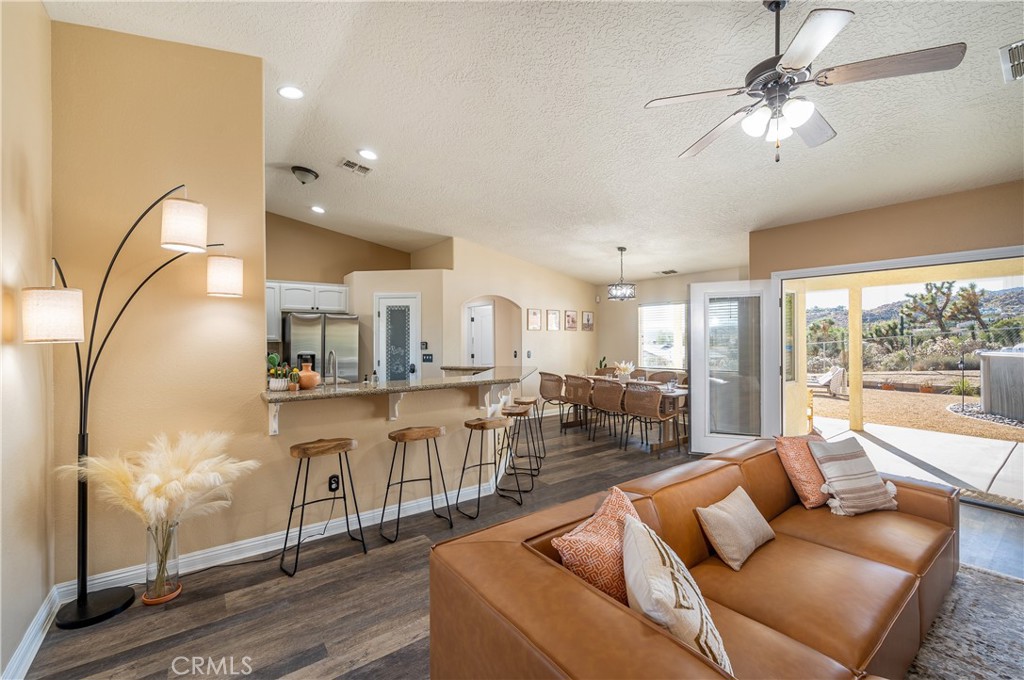6366 Murrieta Property Photo 3