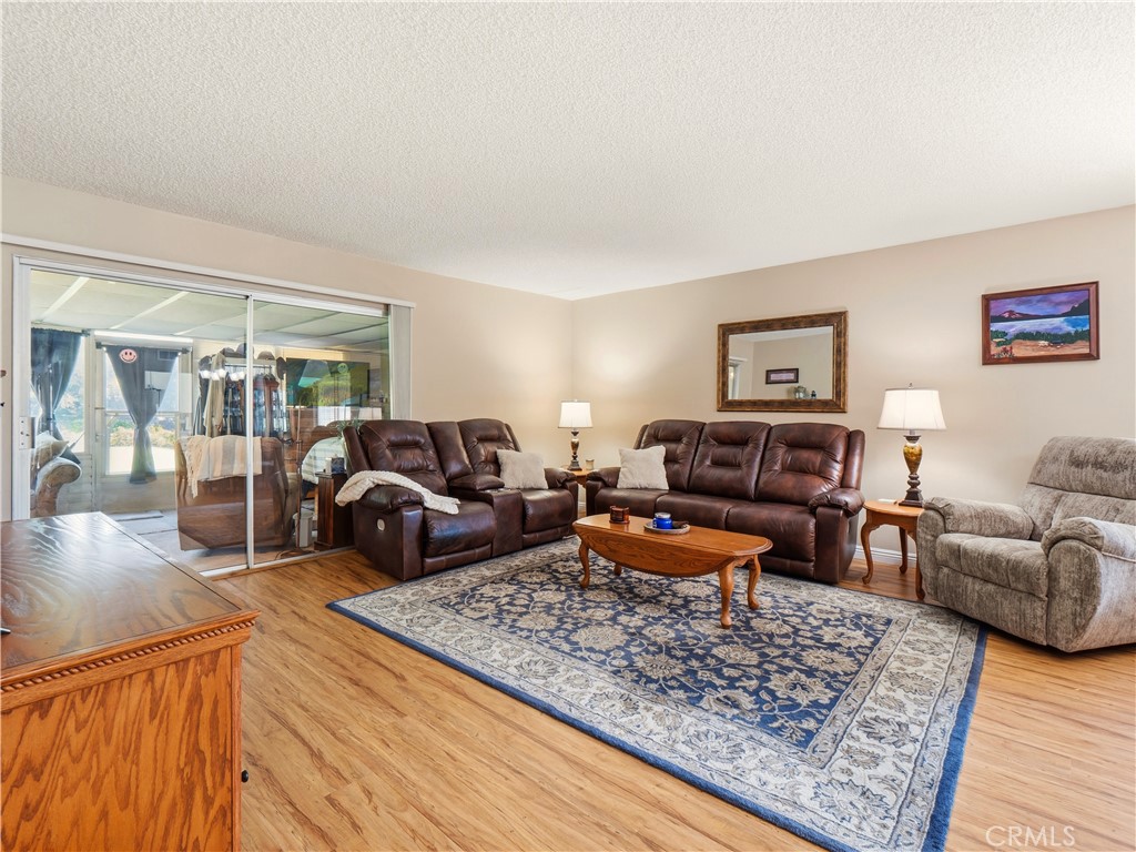 19401 Oak Crossing Property Photo 5
