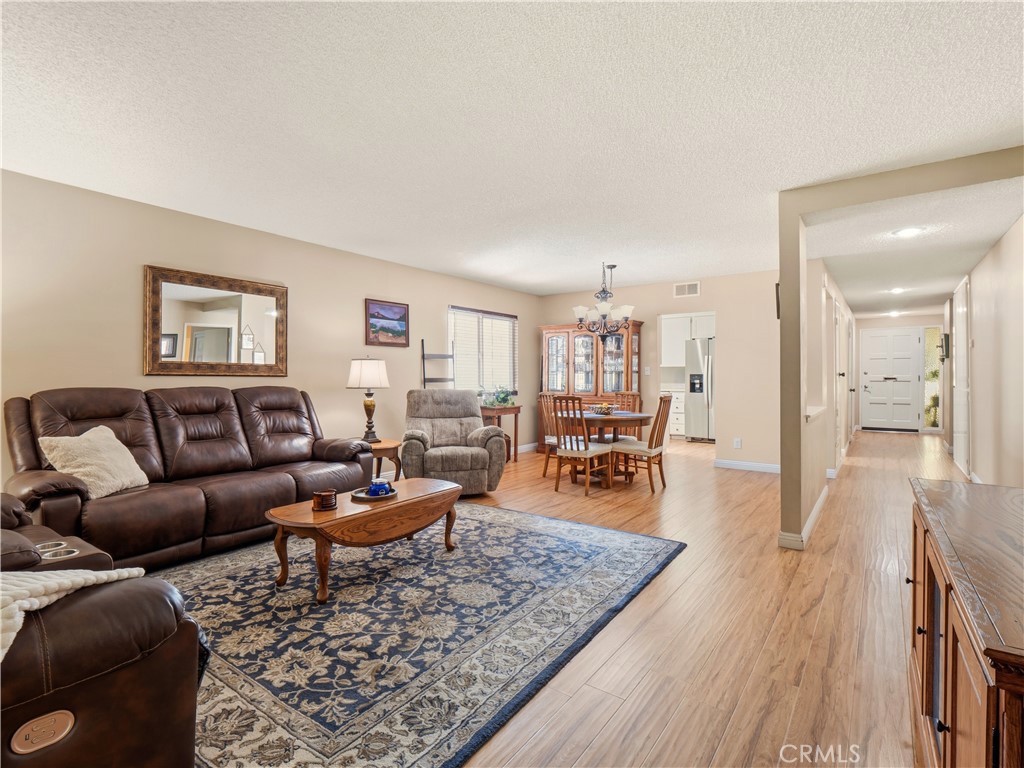 19401 Oak Crossing Property Photo 6
