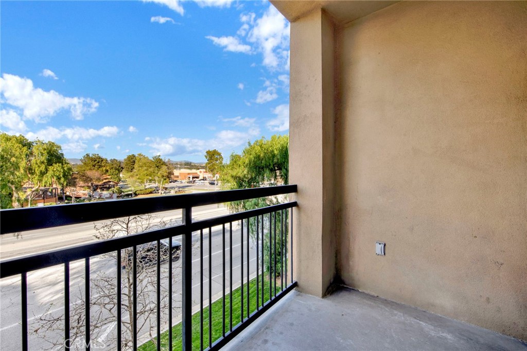 24545 Town Center 5304 Property Photo 18