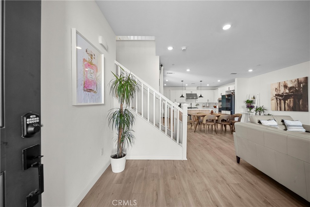 27616 Symphony Place Property Photo 7