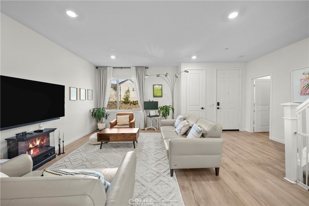 27616 Symphony Place Property Photo 9