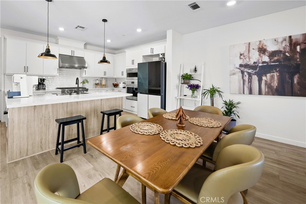 27616 Symphony Place Property Photo 15