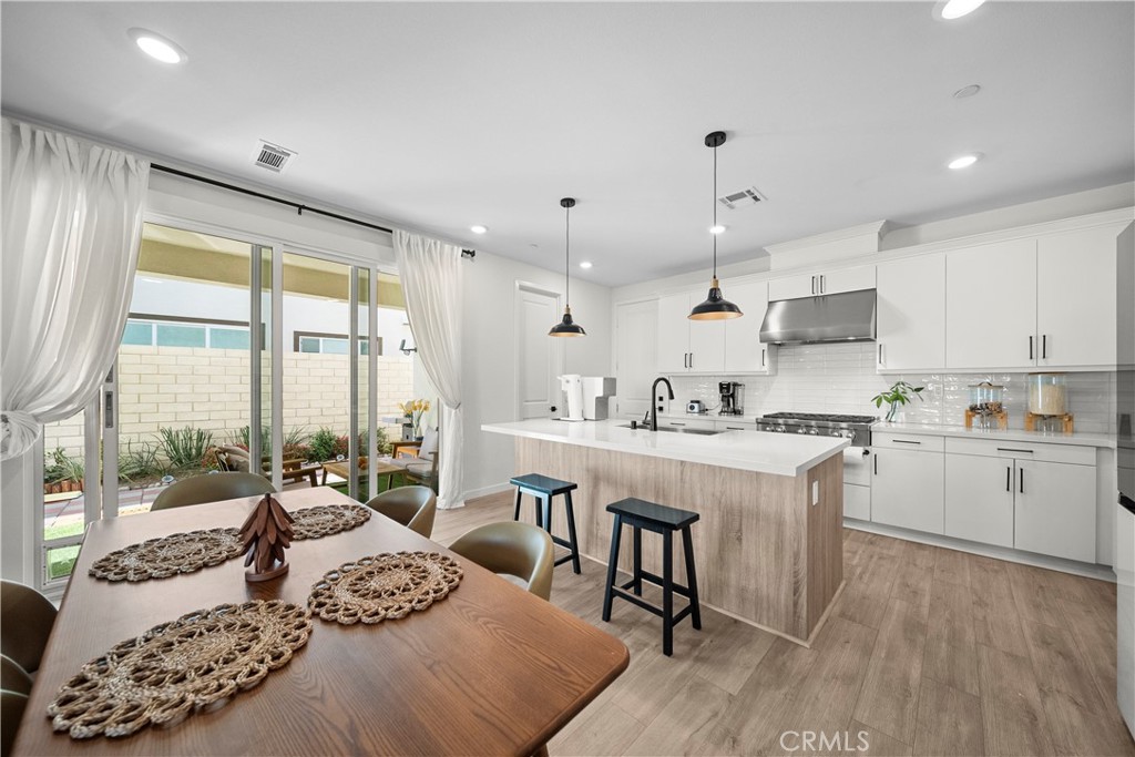 27616 Symphony Place Property Photo 16