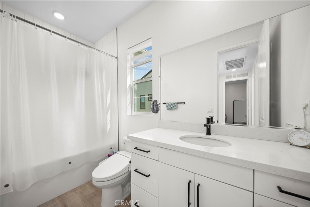 27616 Symphony Place Property Photo 32