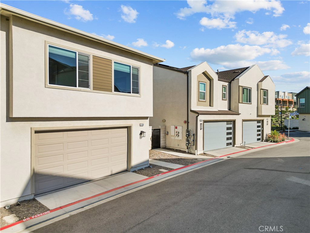 27616 Symphony Place Property Photo 40