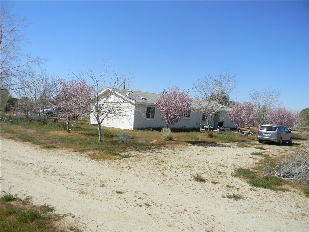 16846 E Avenue T Property Photo 2