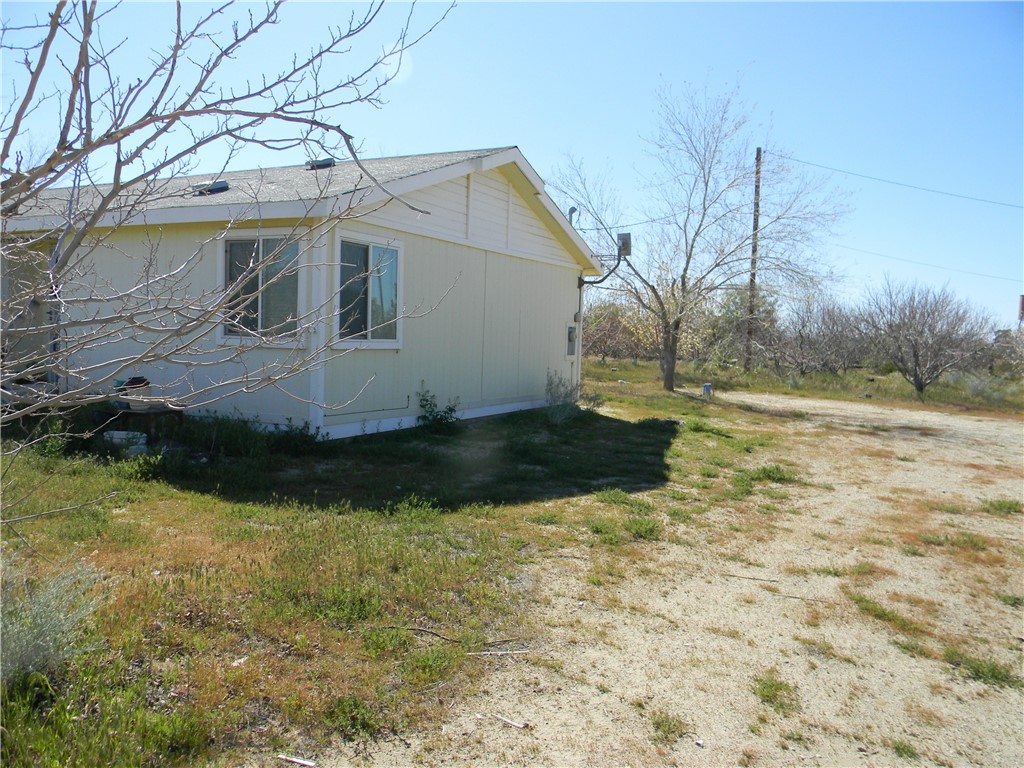 16846 E Avenue T Property Photo 3