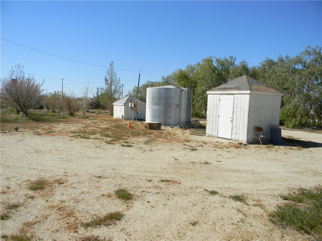 16846 E Avenue T Property Photo 5