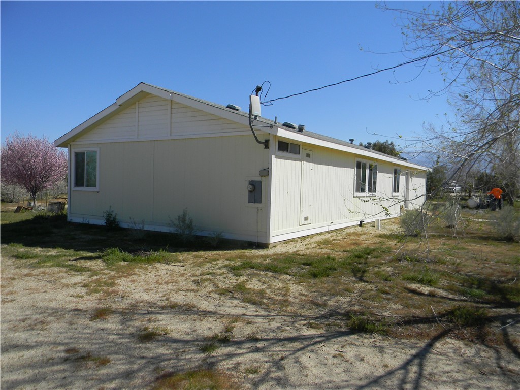 16846 E Avenue T Property Photo 6