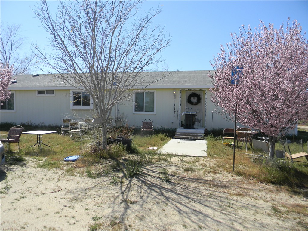 16846 E Avenue T Property Photo 10