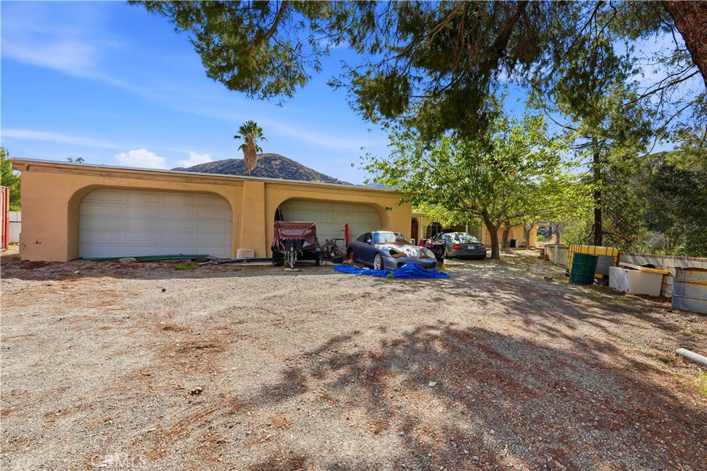 8235 Soledad Canyon Road Property Photo 5