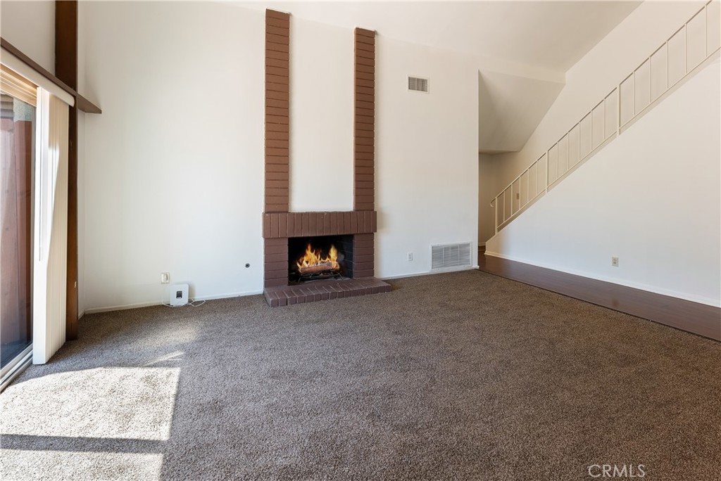 27601 Endeavor Street Property Photo 10