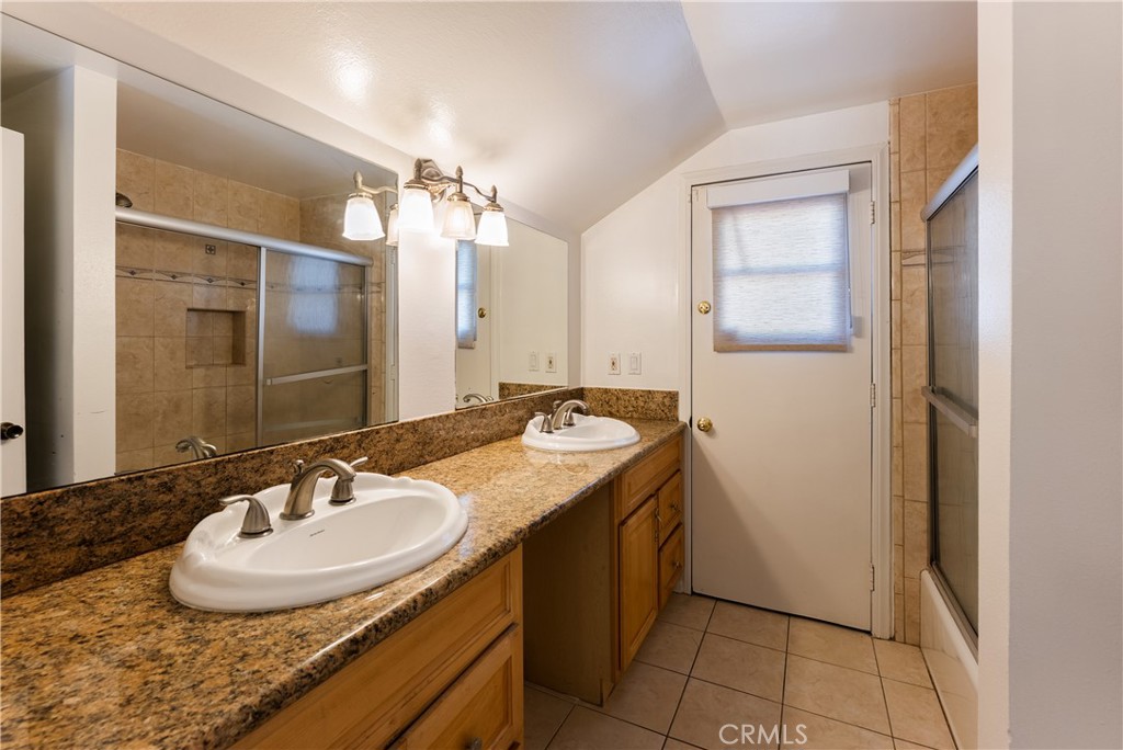 27601 Endeavor Street Property Photo 31