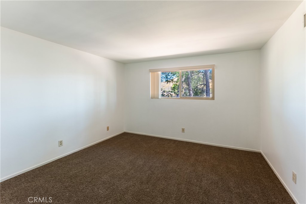 27601 Endeavor Street Property Photo 33