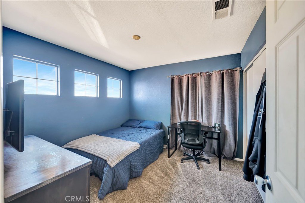 44241 Tahoe Way Property Photo 32