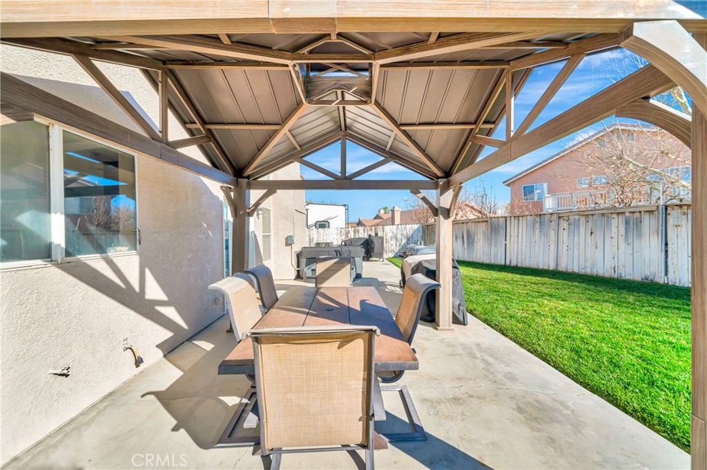 44241 Tahoe Way Property Photo 44