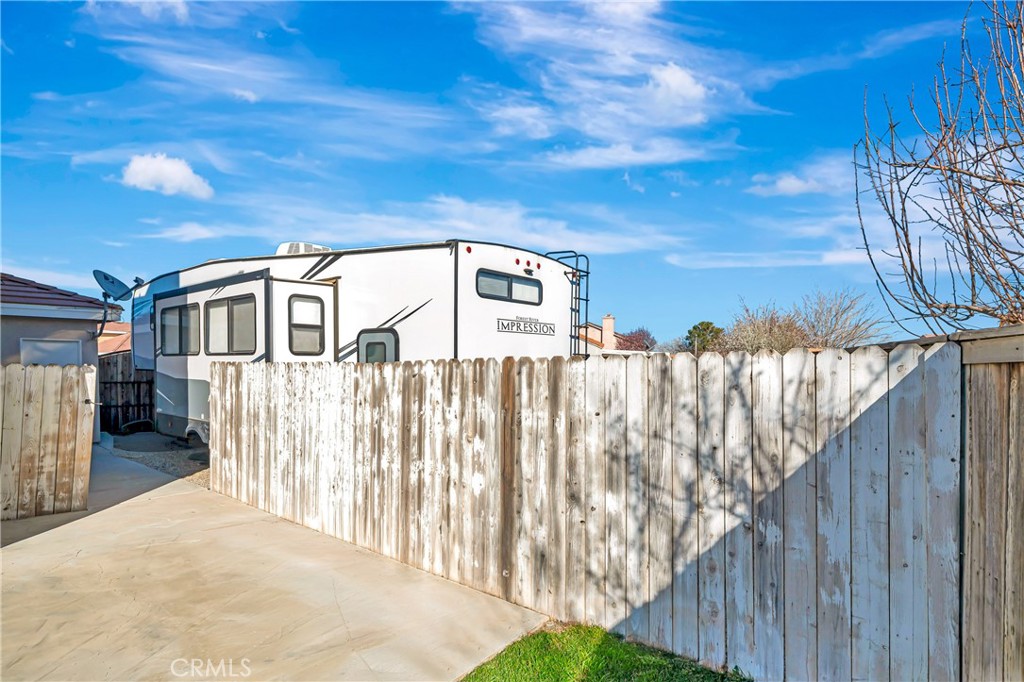 44241 Tahoe Way Property Photo 48