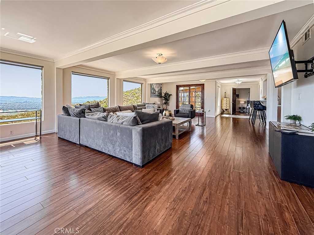 10200 Lilac Property Photo 7