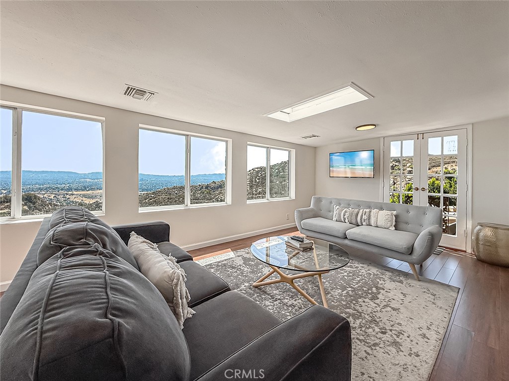 10200 Lilac Property Photo 13