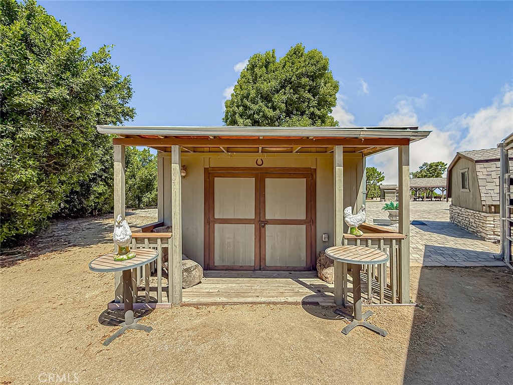 10200 Lilac Property Photo 25