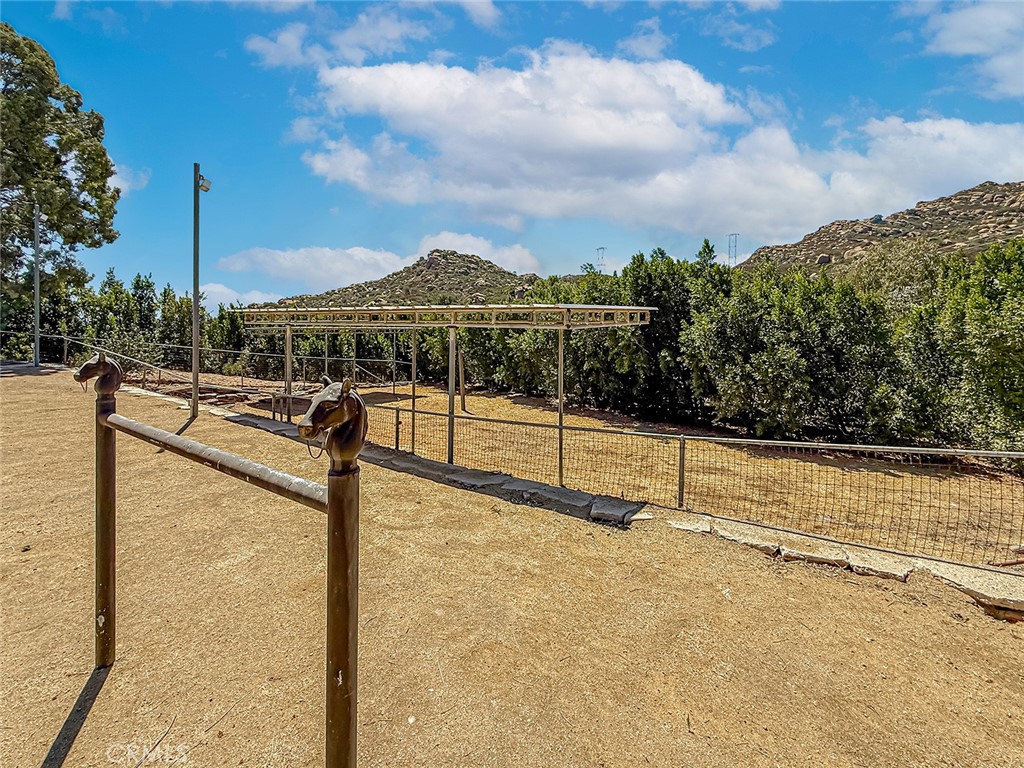 10200 Lilac Property Photo 26
