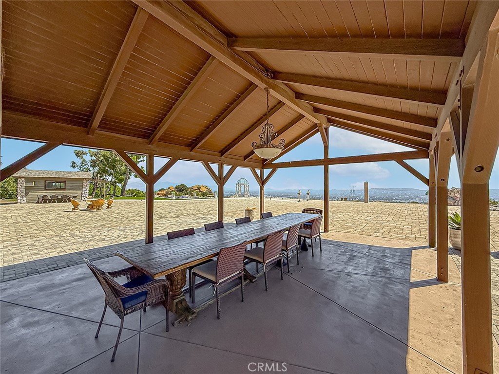 10200 Lilac Property Photo 29