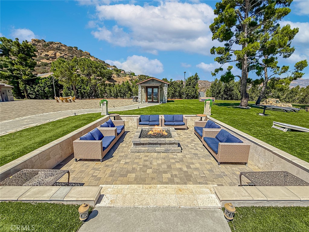 10200 Lilac Property Photo 34