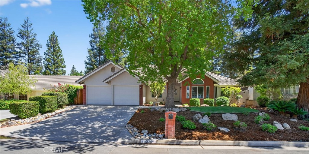 10130 N Heather Drive Property Photo 1