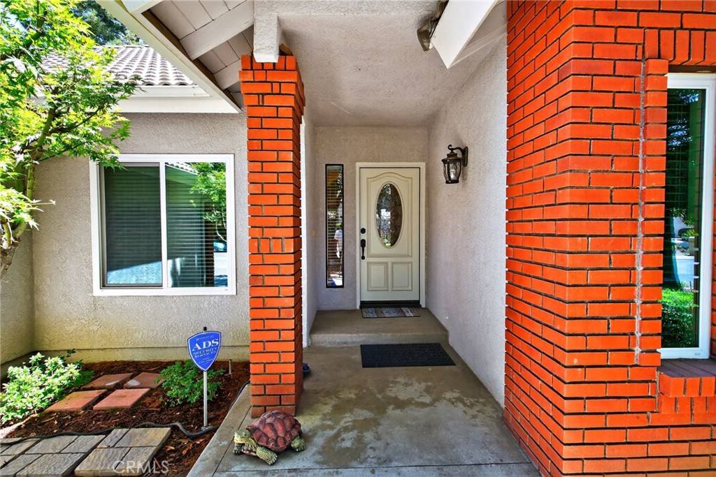 10130 N Heather Drive Property Photo 2