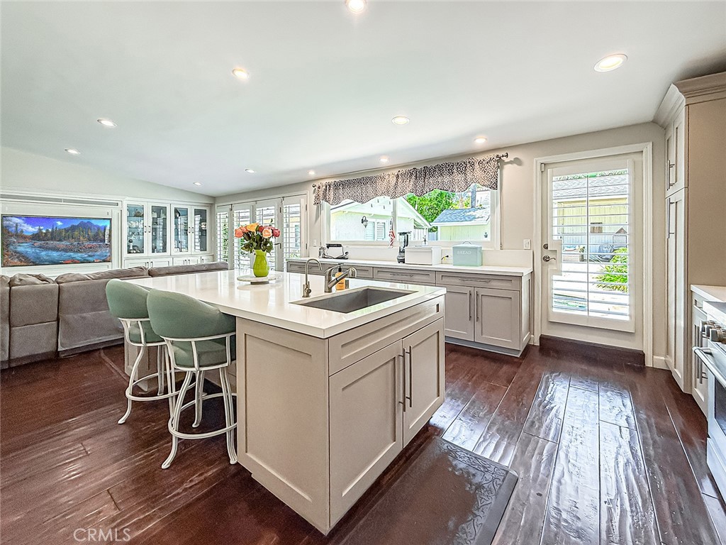 23433 Hatteras Property Photo 4