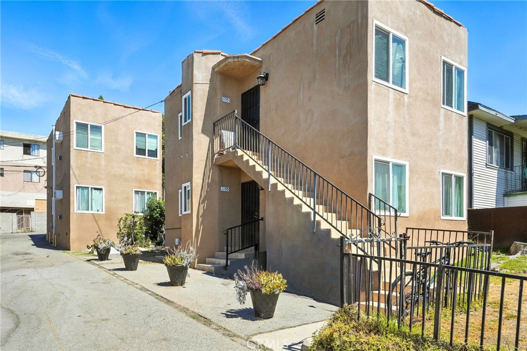 1151 1153 Cornwell Street Property Photo 12