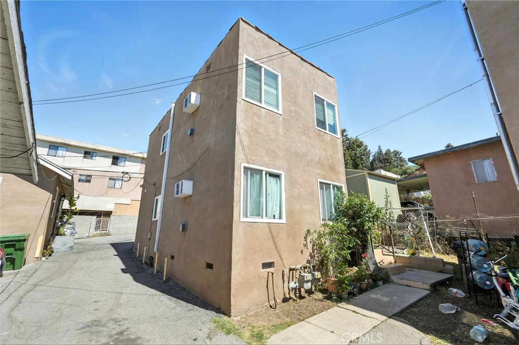 1151 1153 Cornwell Street Property Photo 18
