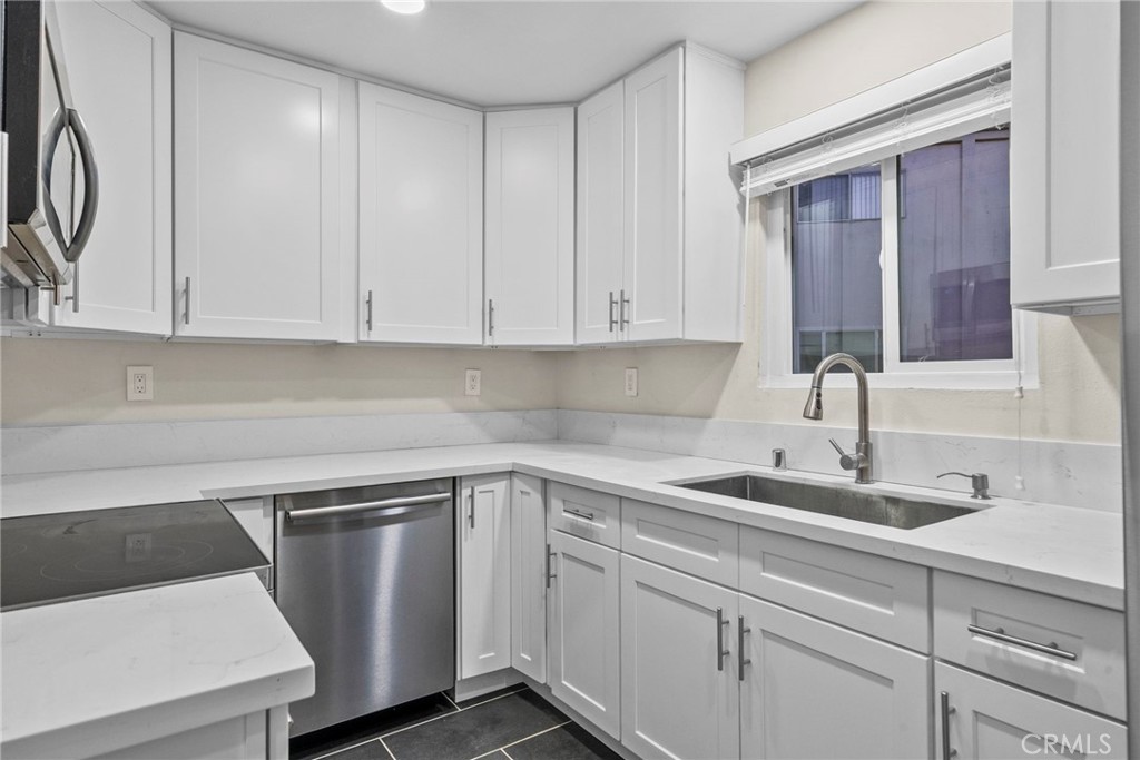 1108 Camino Real 406 Property Photo 15