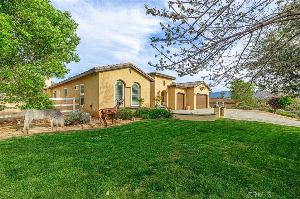 33442 Desert Road Property Photo 3