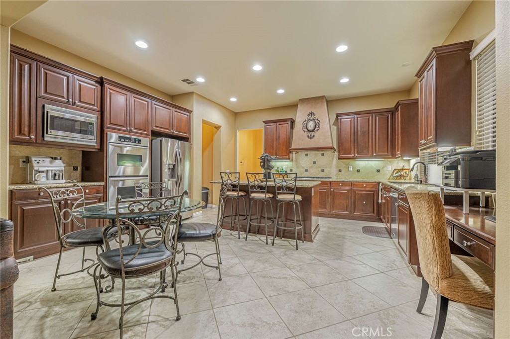 33442 Desert Road Property Photo 14
