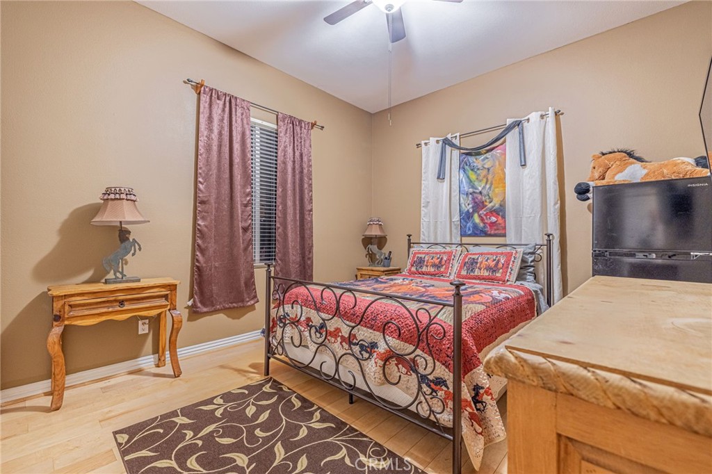33442 Desert Road Property Photo 21