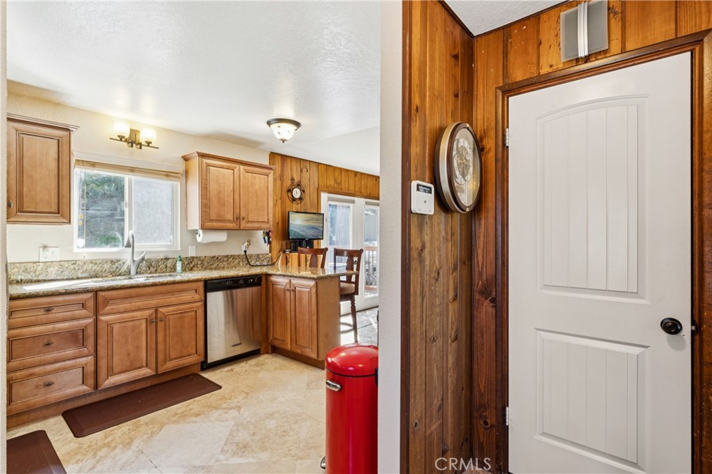 460 Pioneer Road Property Photo 8