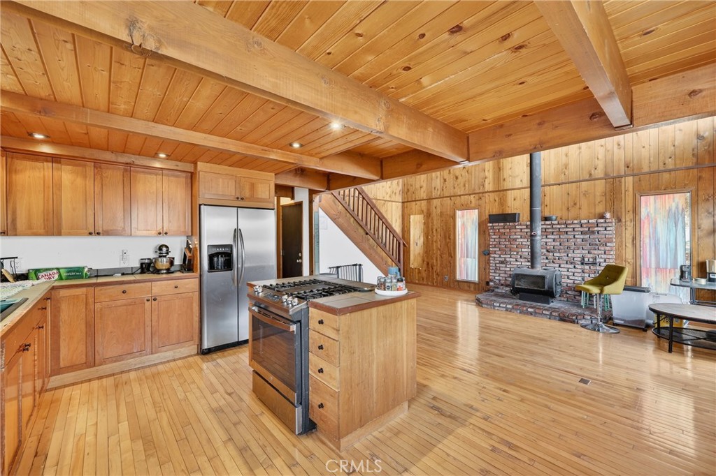 7004 Foothill Drive Property Photo 11