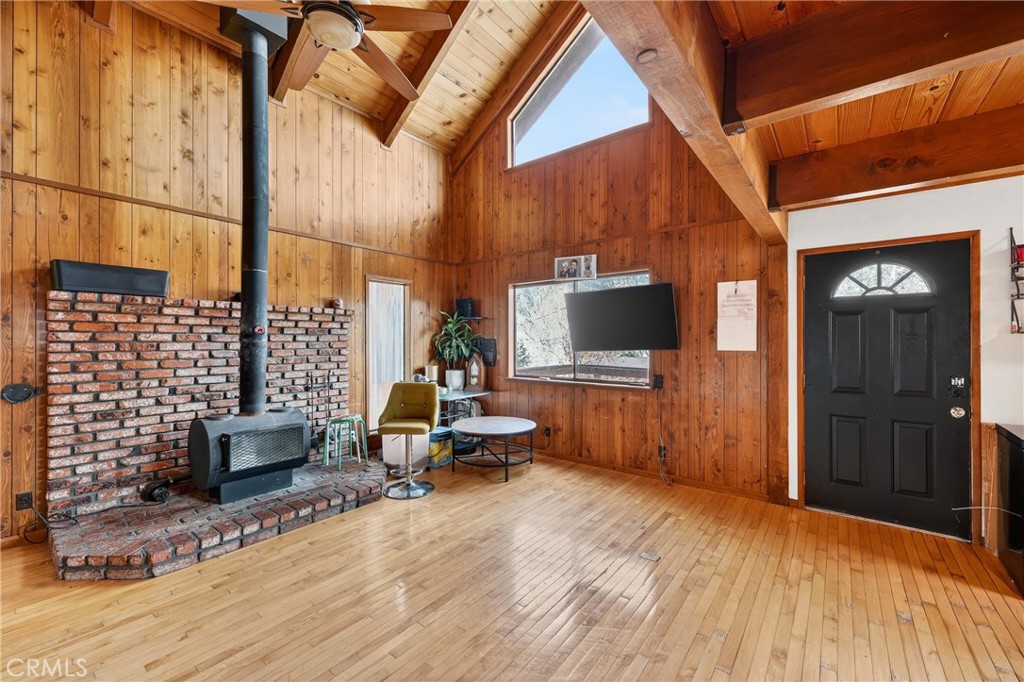 7004 Foothill Drive Property Photo 12