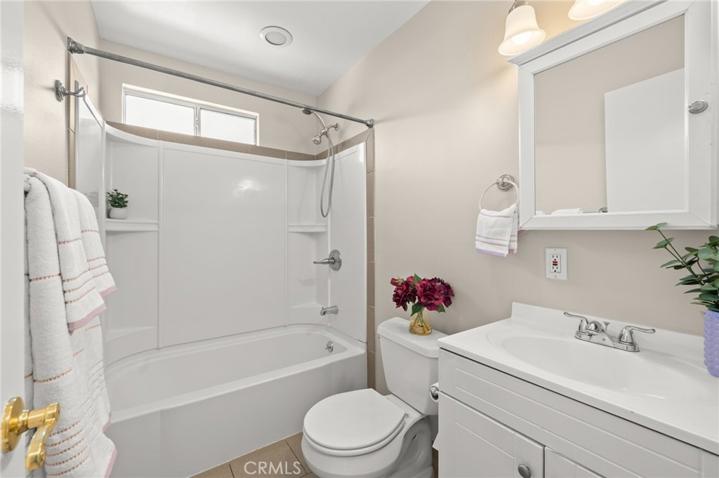 12313 Alberta Property Photo 15