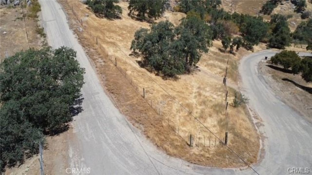 1 .. Property Photo 6