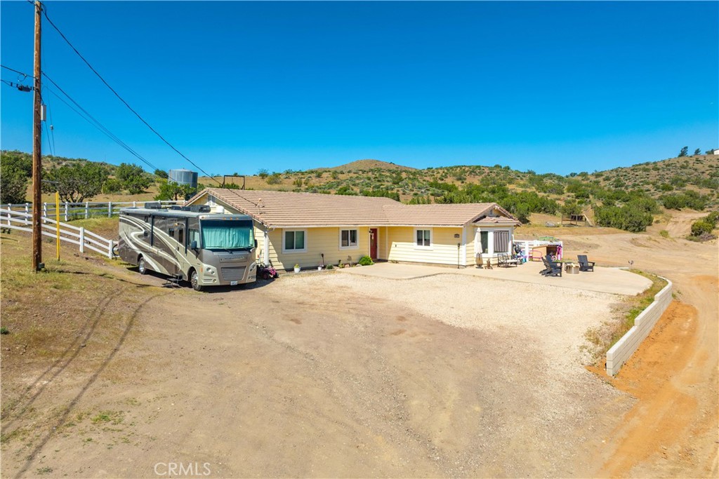 2807 Clanfield Property Photo 4