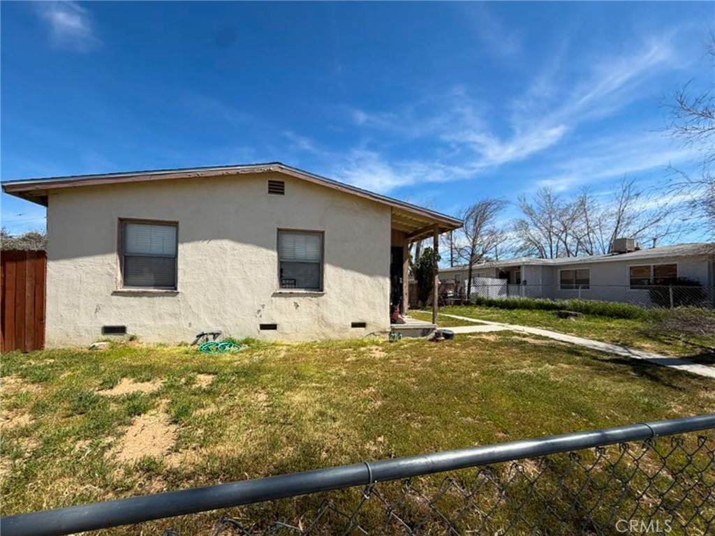 45348 10th W Property Photo 2