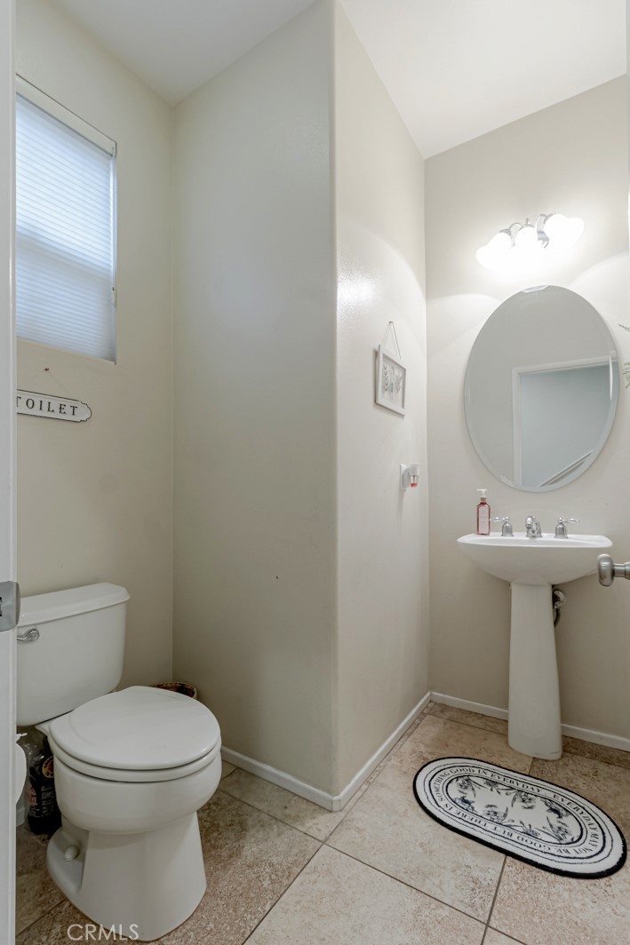 25562 Huxley Property Photo 9