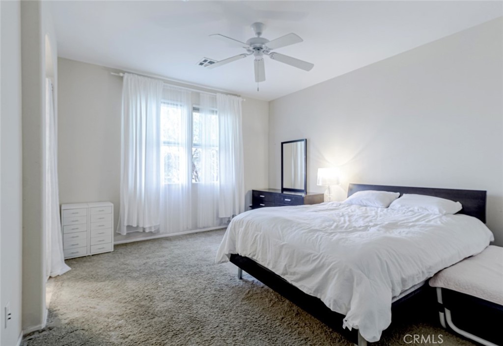 25562 Huxley Property Photo 11