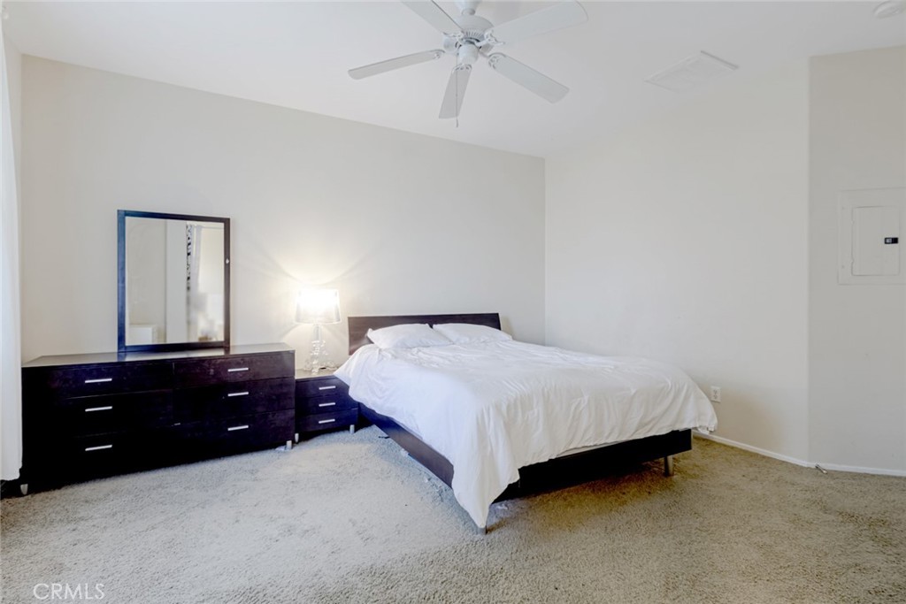 25562 Huxley Property Photo 12